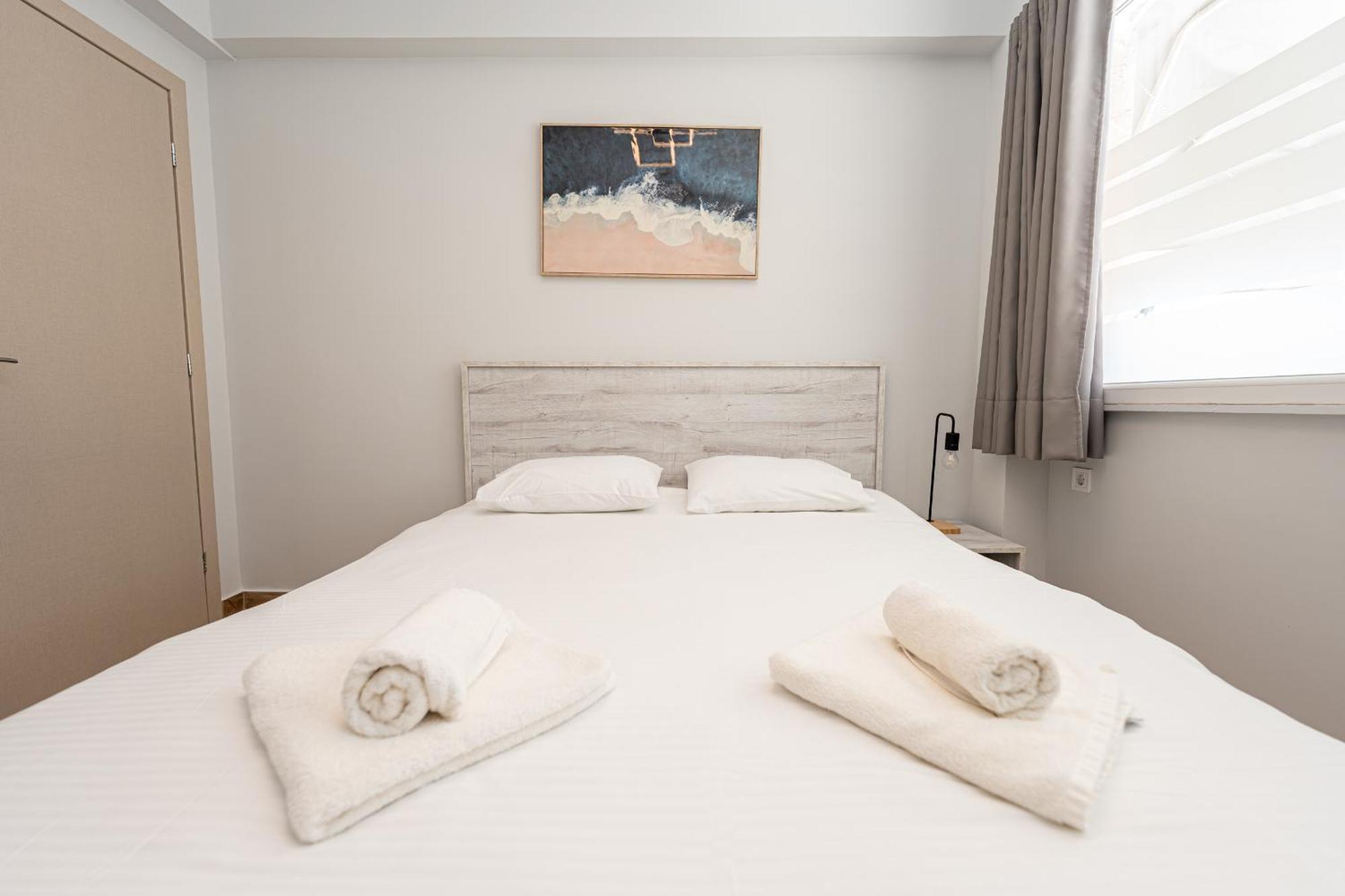 Centralviewsuites Nea Moudania Eksteriør billede